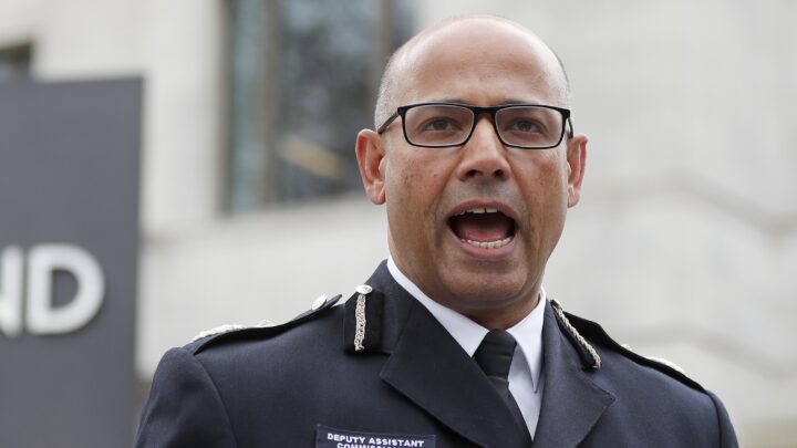 Tidligere britisk anti­terror­sjef: Opptøyene bør anses som terrorisme