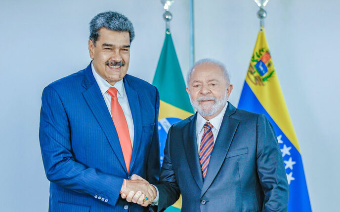 Venezuela: Nettet snører seg sammen om Maduro. Også beste&shy;vennen Lula distanserer seg