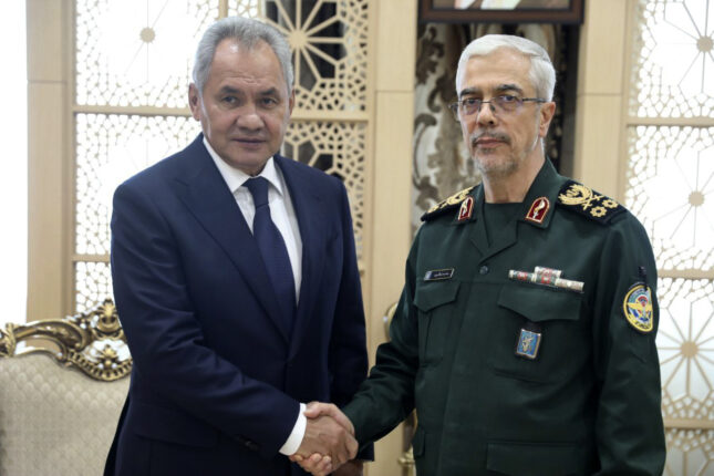 Putin ber Iran avstå fra angrep på Israel, tilbyr seg å mekle