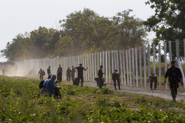 Ungarn truer EU med å gi migranter enveisbillett til Brussel