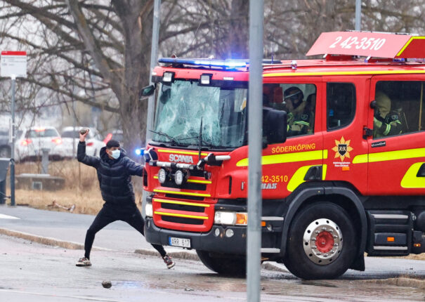 Svensk politi først i Norden med å bli utstyrt med gummikuler