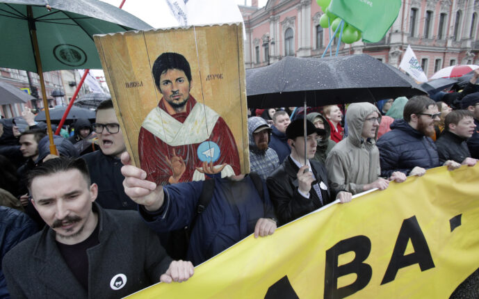 Durov blir sittende i fransk fengsel inntil videre