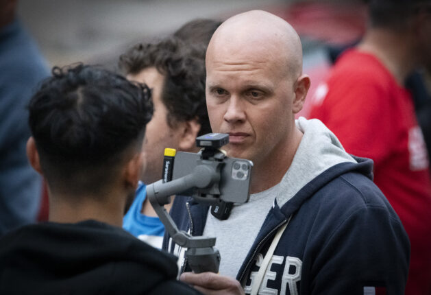 Sverige: Journalist slått ned og ranet av svensk politiker