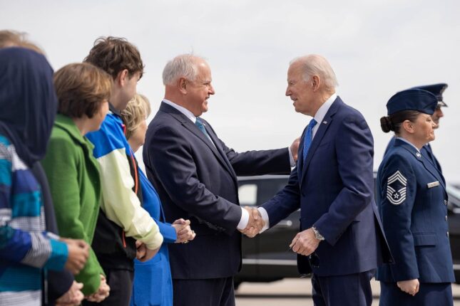Harris og Walz, de mest venstre&shy;radikale kandidatene noensinne