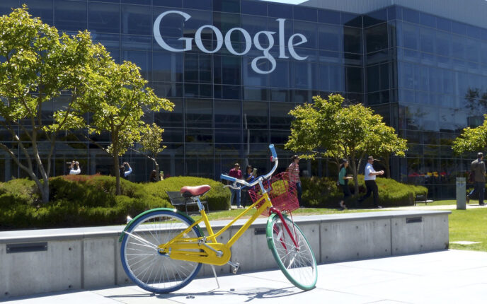 USA: Justis&shy;departementet truer med å splitte opp Google