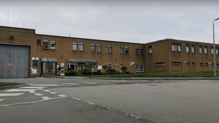 Disker opp med 500 ekstra fengsels­plasser på grunn av opptøyene