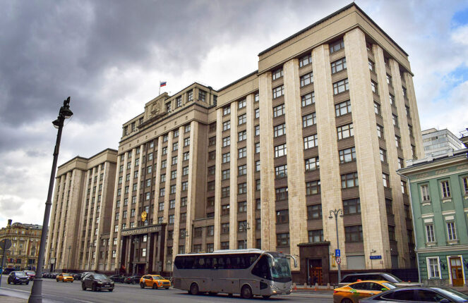 Russland regulerer ytrings&shy;friheten på nettet uten å nevne hat&shy;prat og falske nyheter
