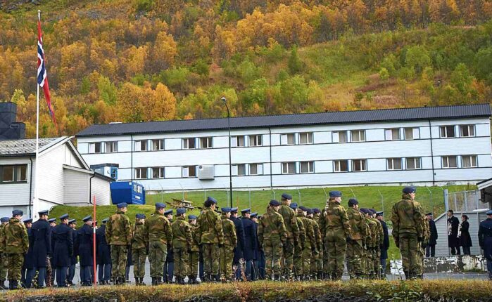 Skal vinne krigen, mangler plass til soldater