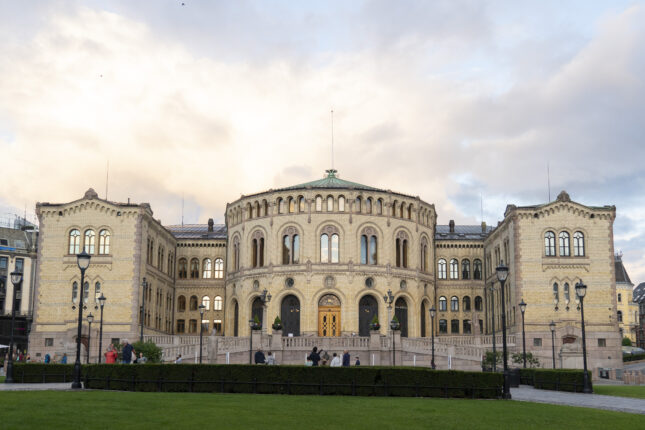 Stortinget krever hurtigspor for ung&shy;domskriminelle, men det haster ikke