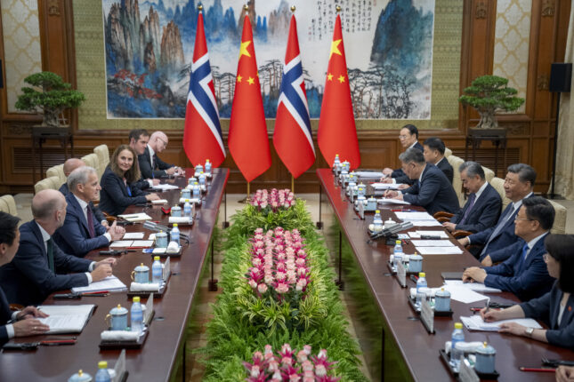 Støre til norsk presse i Kina: -Hvorfor spør du om det?