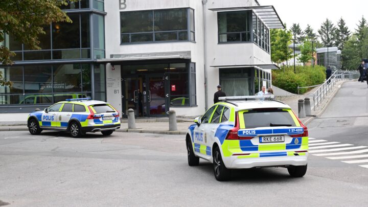 Sverige: 15-åring skutt på skole­toalett