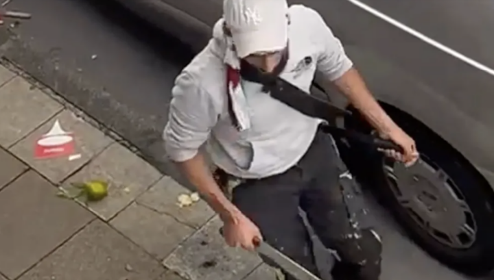 Syrer (41) med machete såret 31 i Essen