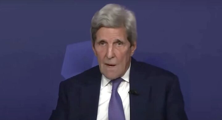John Kerry peker på ytringsfriheten som et problem