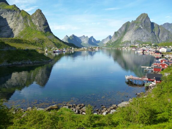 Fastboende i Lofoten er drit lei av turister som bæsjer overalt