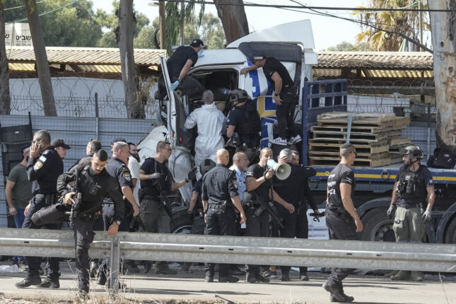 Nok et terrorangrep i Israel: Én drept og over 30 skadd av angrep med lastebil
