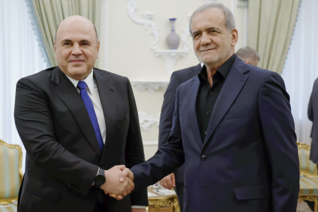 Iran helgarderer: angriper, truer med enda hardere angrep hvis Israel svarer
