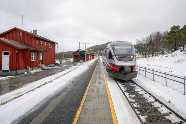 Regjeringen vil ha batteritog på Nordlandsbanen