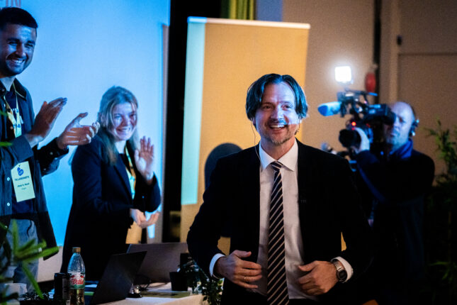 KrF kraftig fram på ny måling – FrP størst på Stortinget