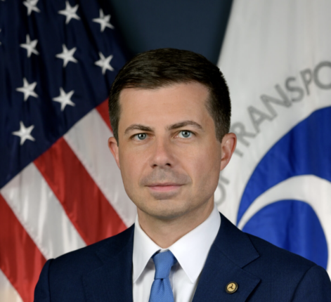 Buttigieg forbyr sivile å bruke droner for å lokalisere orkanofre