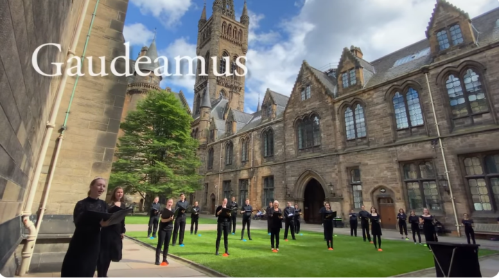 Interlude: Gaudeamus igitur fra Glasgow
