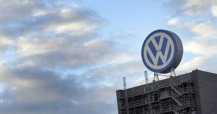 Volkswagen legger ned minst tre fabrikker i Tyskland