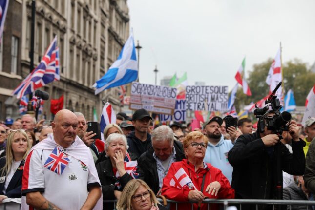 Document LIVE: Tommy Robinson-rally i London