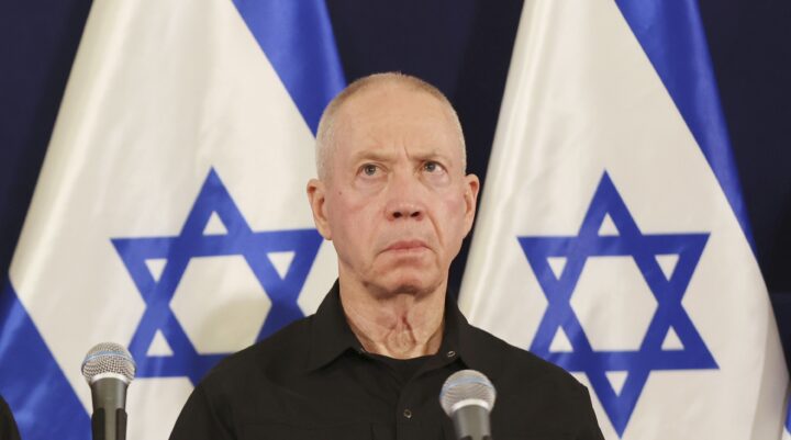 Israels forsvars­minister advarer Iran