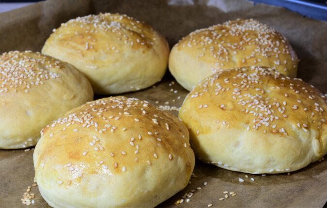 Sverige: Barnesoldater «legger puslespill og baker boller»