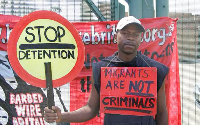 Storbritannia: Kjendis&shy;migrant og menneske&shy;rettig&shy;hets&shy;aktivist dømt for vold&shy;tekt av mindre&shy;åring