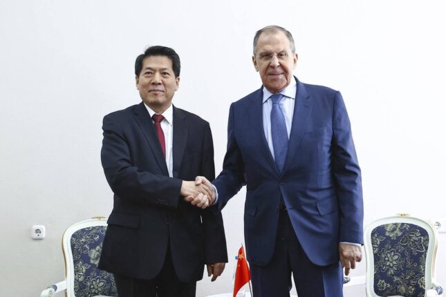 En ny akse: Russland inngår forsvarspakt også med Iran