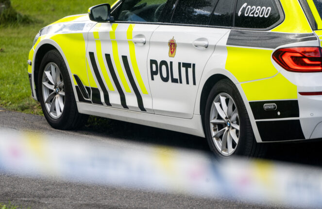 Knivstikking i Stjørdal – væpnet politi leter etter flere gjernings&shy;personer