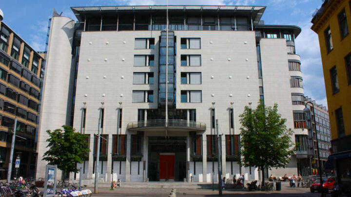 Også moren til de tre brødrene siktet for terrorbombe