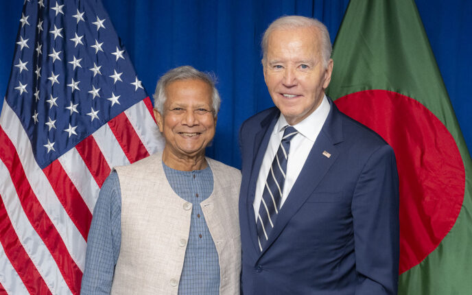 Bangladesh: Bidens venn Muhammad Yunus anklages for folkemord