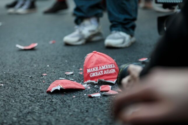 En Trump-caps er alt som skal til for at sinnene koker