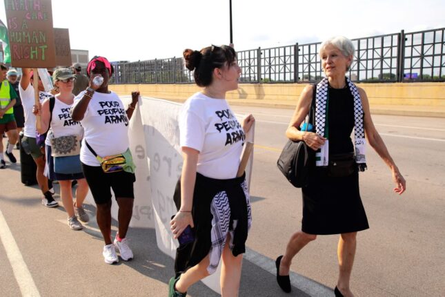 Vil Jill Stein hjelpe Donald Trump med å vinne valget, slik hun gjorde i 2016?