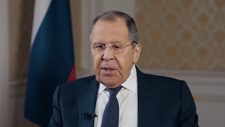 Sergej Lavrov: – Det pågår en hybrid­krig i Ukraina