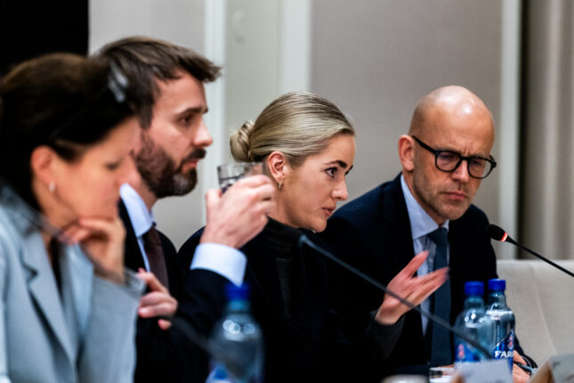 Farvel til det liberale samfunn; ny vaksinelov vil registrere de uvaksinerte