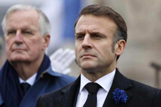 Sint Macron beskylder «de uansvarliges koalisjon» for å felle regjeringen