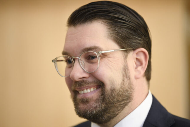 Jimmie Åkesson til feirende syrere i Sverige: – Dere burde se dette som en fin mulighet til å reise hjem