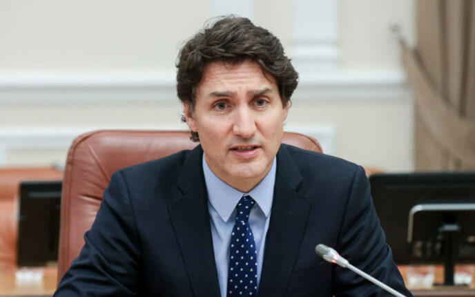 Ulovlig inn&shy;vandring: Trudeau bøyer av efter Trumps toll-trussel