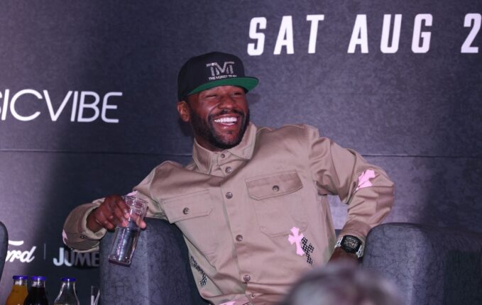 Floyd Mayweather angrepet av mobb i London fordi han støtter det jødiske folk