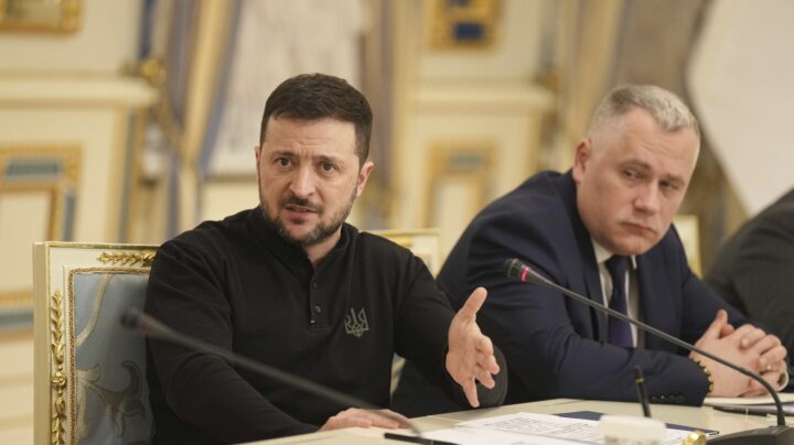 Zelenskyj: Ukraina klarer ikke å gjenerobre Krim og Donbas