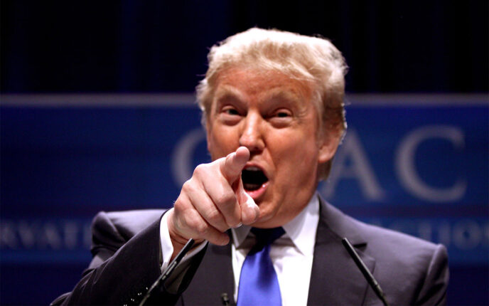 Trump mener at George og Alex Soros må siktes for å støtte voldelige protester