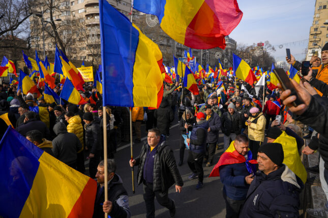 Kupp i Romania, forfatnings&shy;domstolen annullerer 2. valgrunde