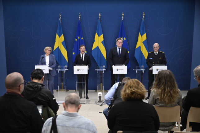 Sveriges statsminister om bombene: «Vi har ikke kontroll»