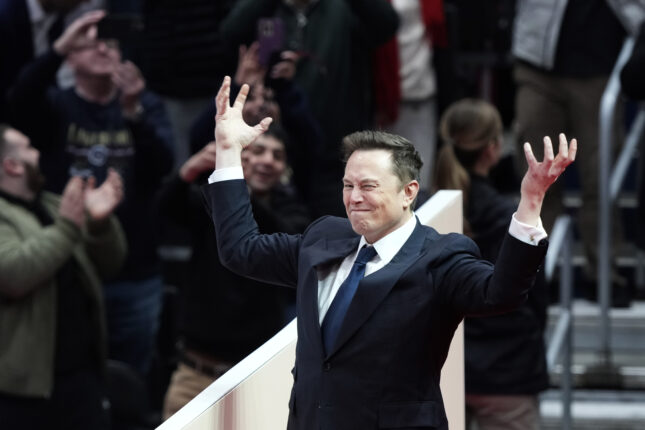 Musk irritert etter at Nicolai Tangen offentliggjorde SMS-er mellom dem