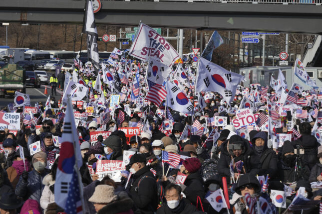 Utsetter pågripelsen av Sør-Koreas suspenderte president