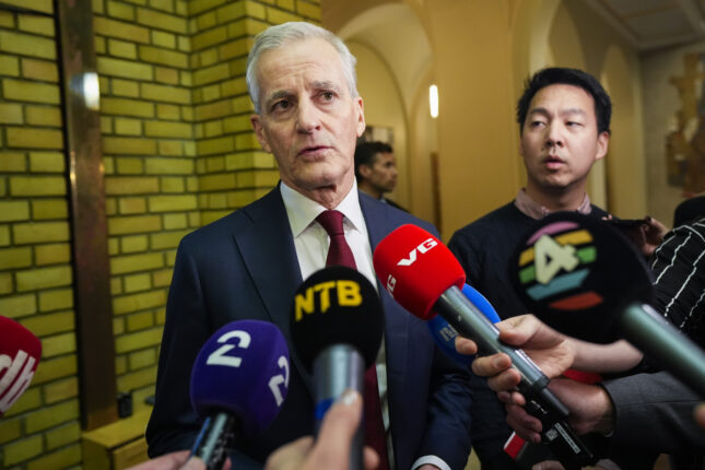 Spillet om regjeringsmakt og direktiv fortsetter