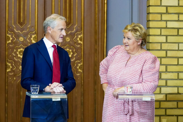 Stopp av korona-vaksiner må omtales i valgkampen