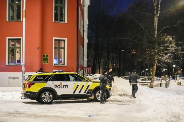 Ingen pågrepet etter at mann ble knivstukket i Oslo